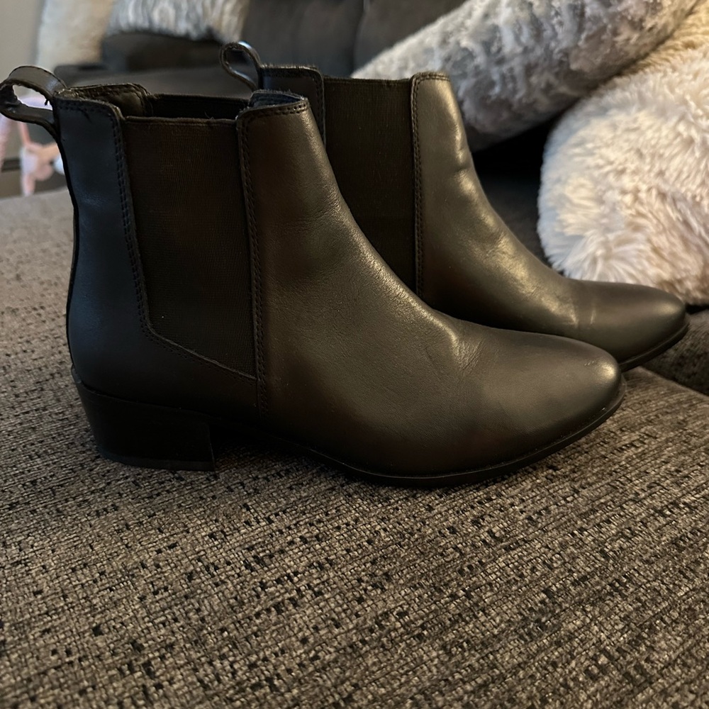 Steve Madden leather ankle boots